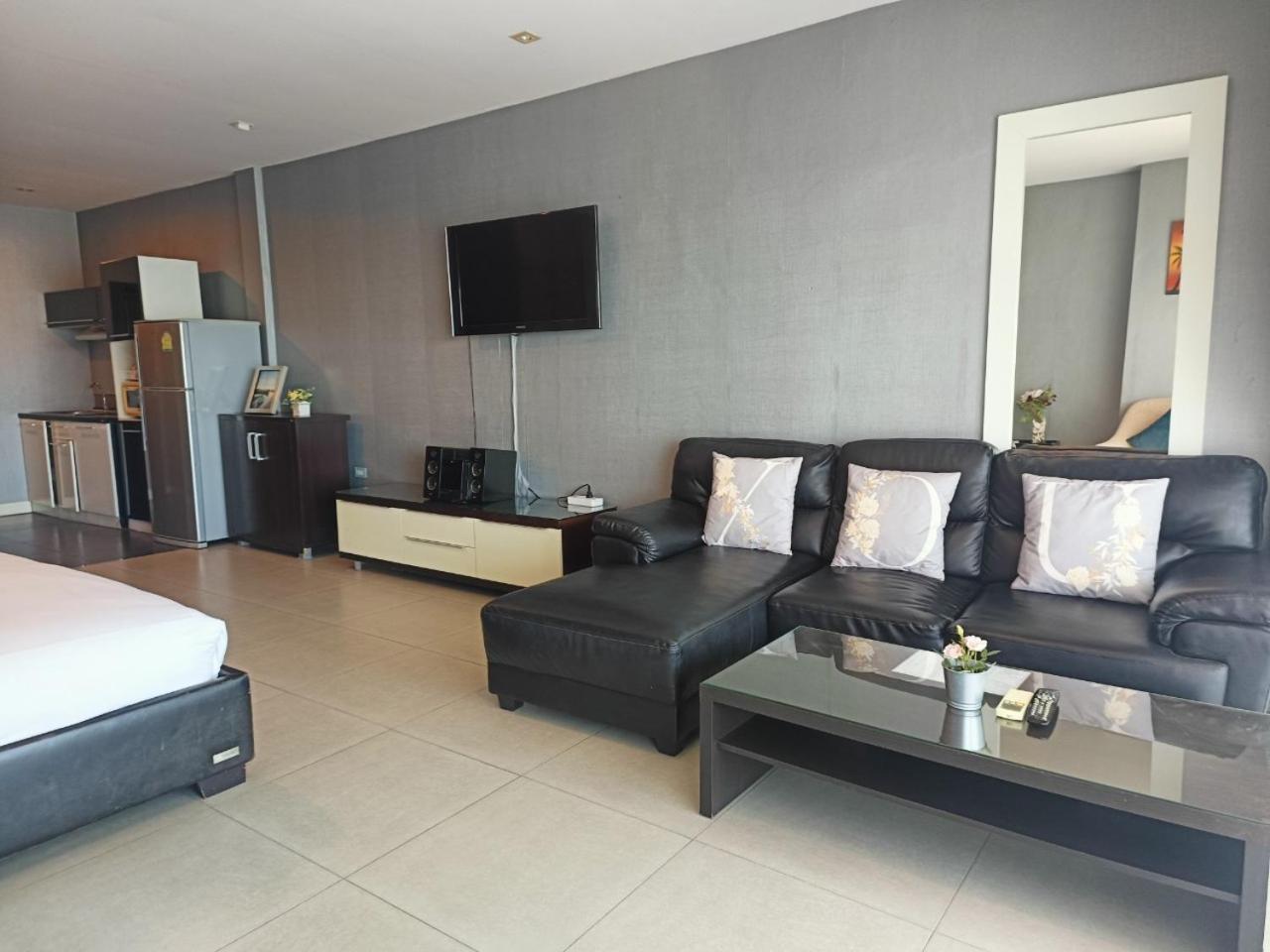 View Talay 6 Pattaya Beach Apartment By Honey Bagian luar foto
