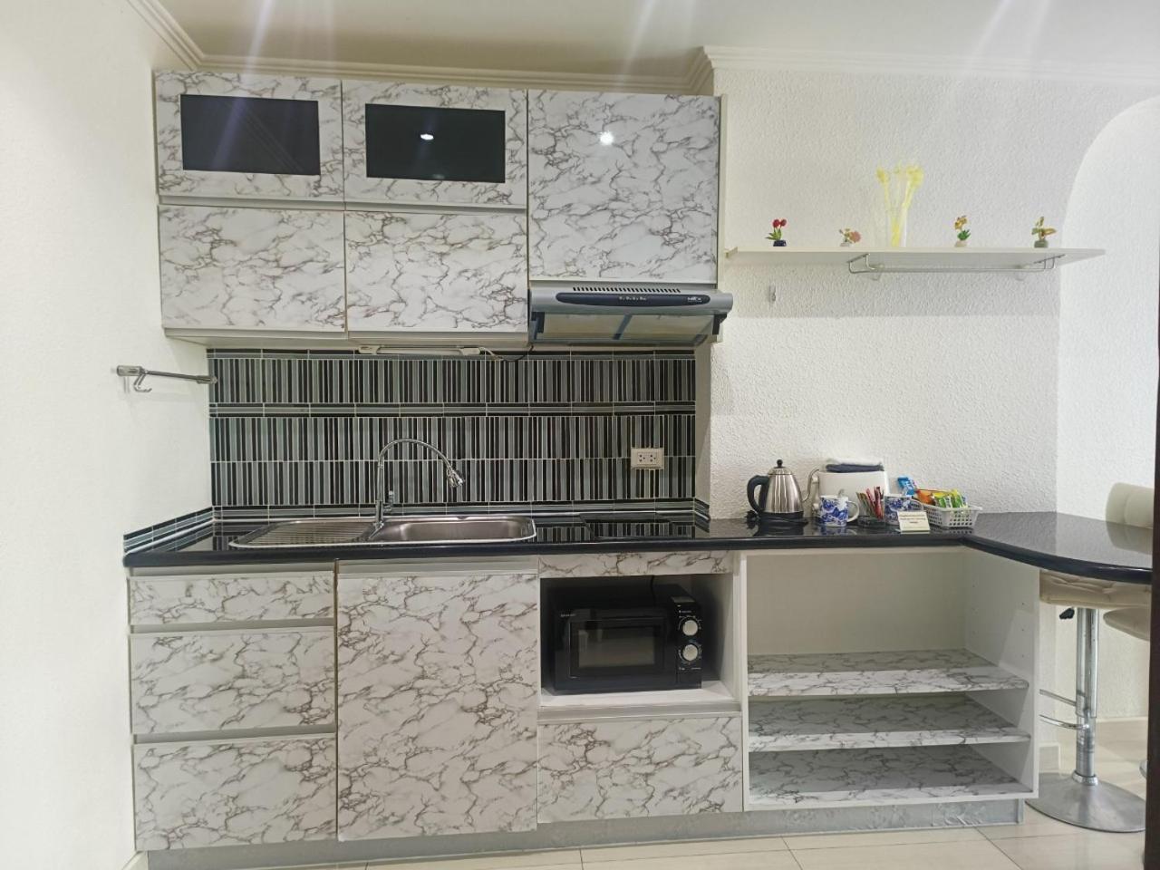 View Talay 6 Pattaya Beach Apartment By Honey Bagian luar foto