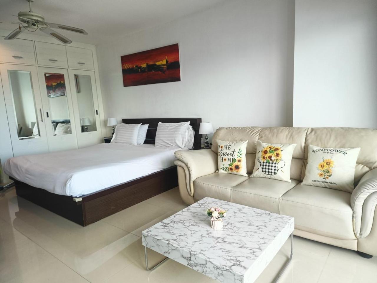 View Talay 6 Pattaya Beach Apartment By Honey Bagian luar foto