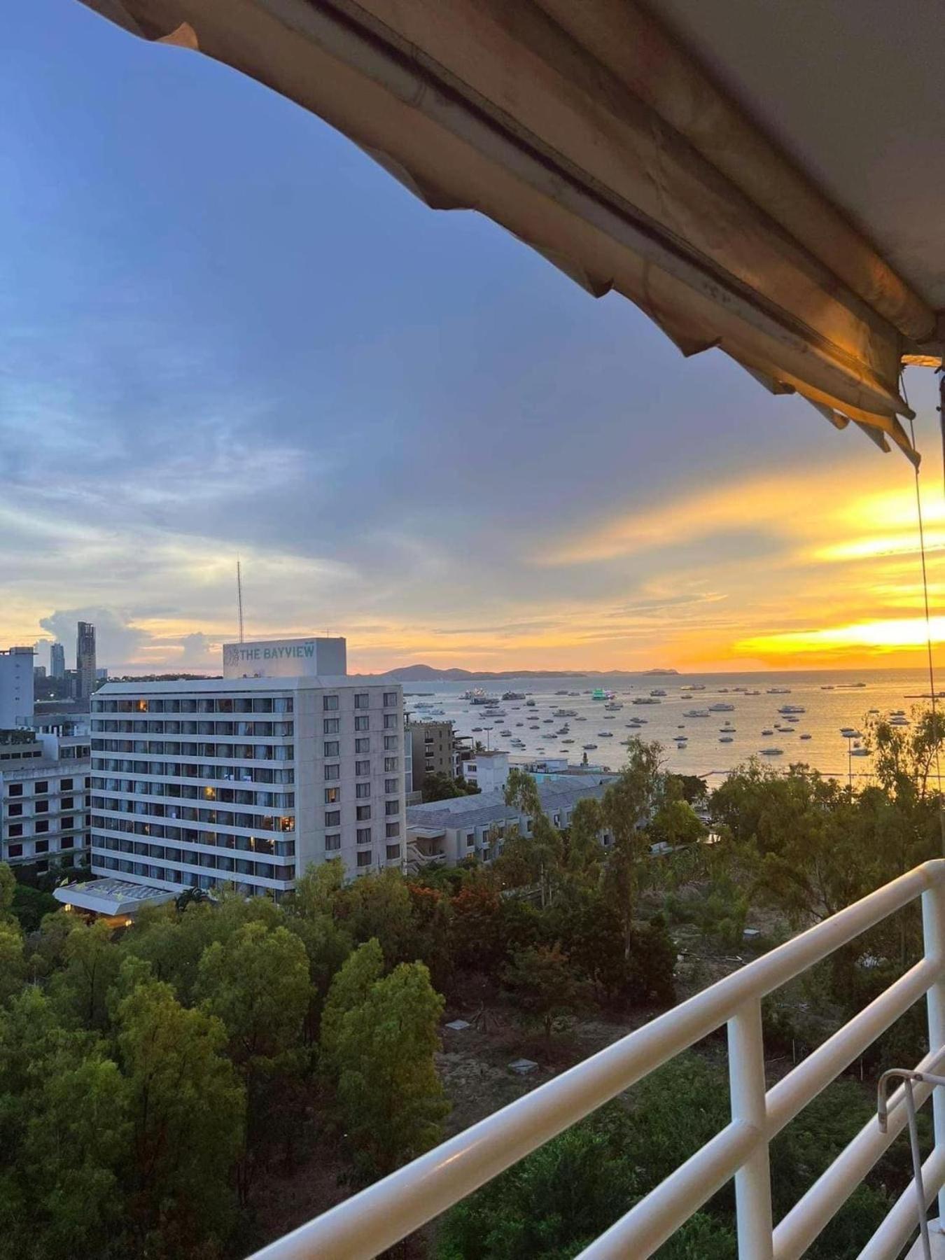 View Talay 6 Pattaya Beach Apartment By Honey Bagian luar foto