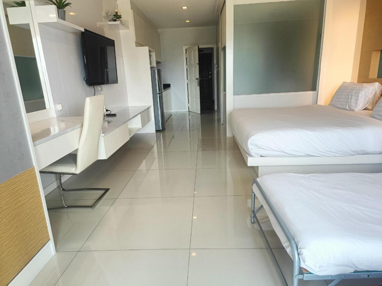 View Talay 6 Pattaya Beach Apartment By Honey Bagian luar foto