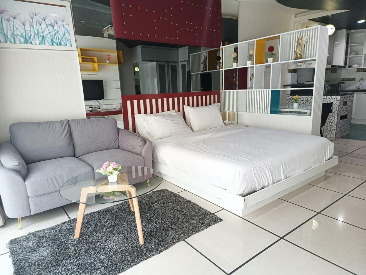 View Talay 6 Pattaya Beach Apartment By Honey Bagian luar foto