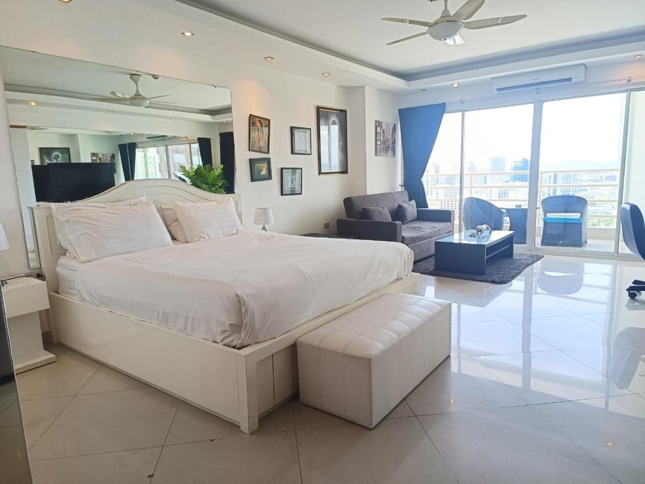 View Talay 6 Pattaya Beach Apartment By Honey Bagian luar foto
