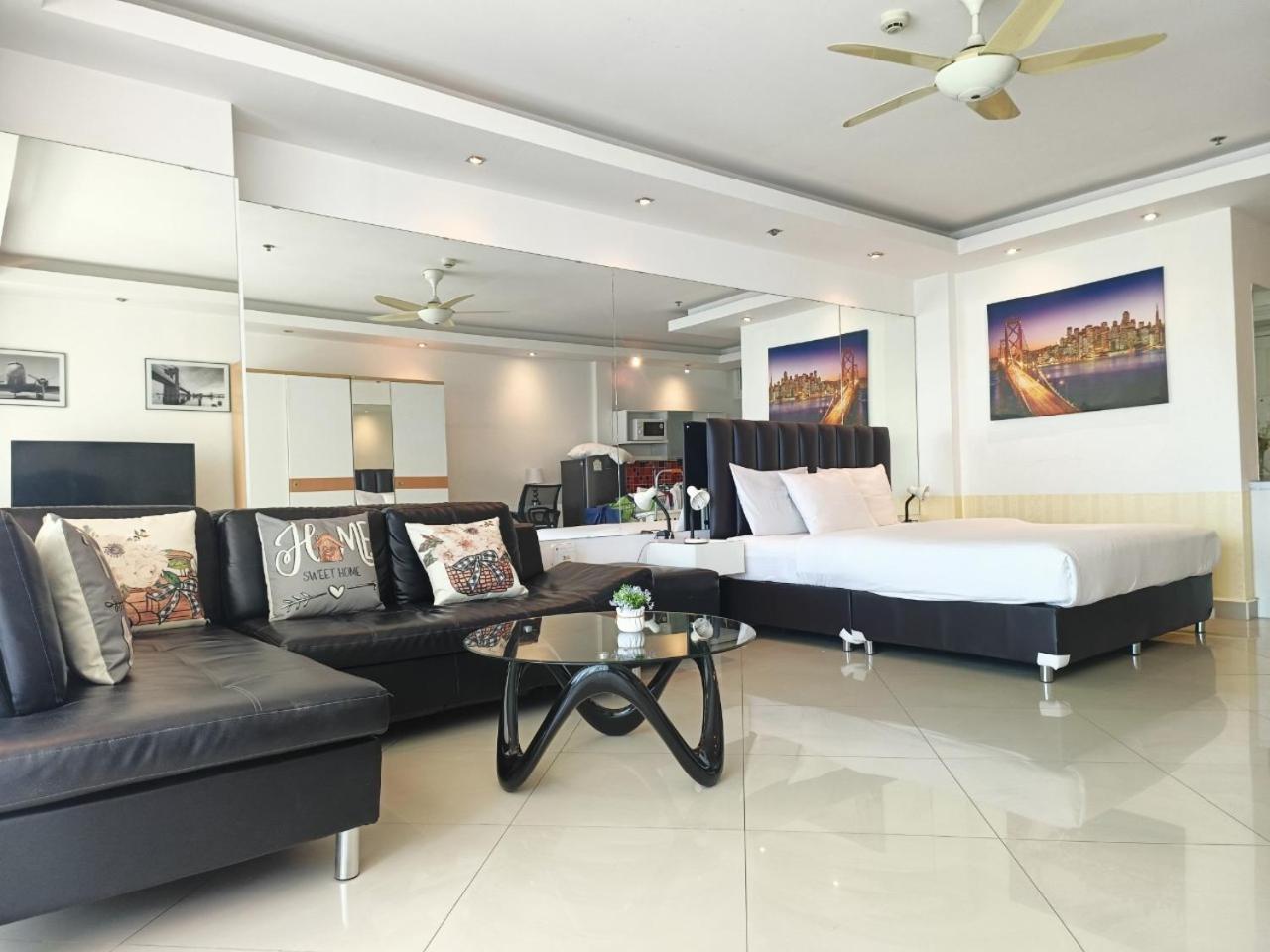 View Talay 6 Pattaya Beach Apartment By Honey Bagian luar foto